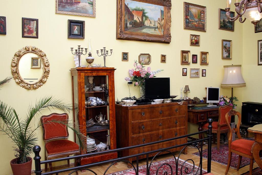 Budapest Tourist Apartments - Jozsef Koerut Room photo